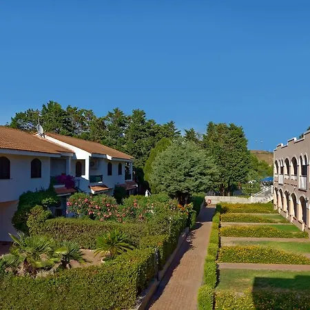 Resort Santa Monica Le Castella (Calabria)