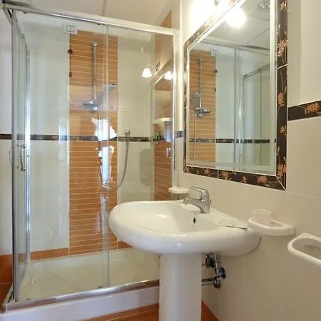 Santa Monica 4* لا كاستيلا