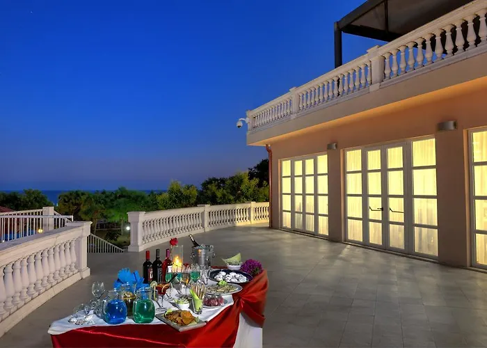 Üdülőközpont Santa Monica Le Castella