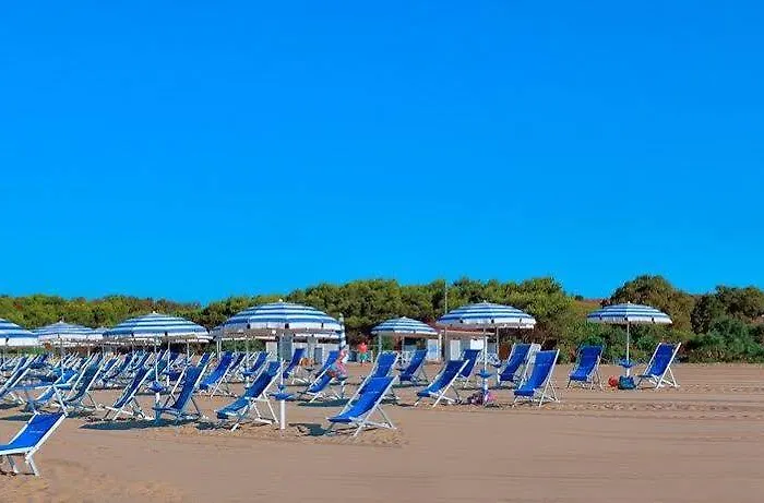 Santa Monica Üdülőközpont Le Castella