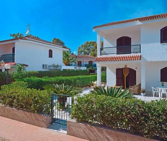 Üdülőközpont Santa Monica Le Castella